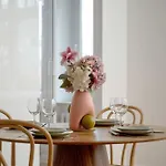 Lejlighed Elegant And Bright Plac Staszica Perfect For Remote Work By Renters Prestige