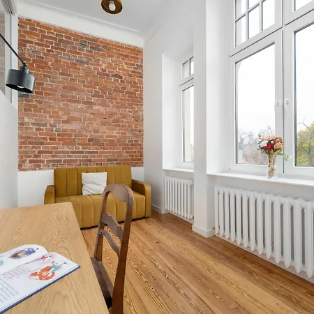 Elegant And Bright Plac Staszica Perfect For Remote Work By Renters Prestige Lägenhet Wrocław