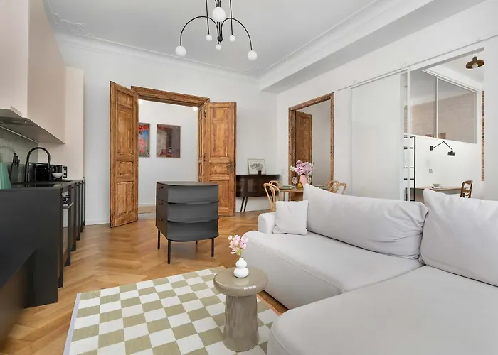 Elegant And Bright Plac Staszica Perfect For Remote Work By Renters Prestige *