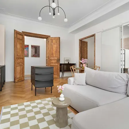 Elegant And Bright Plac Staszica Perfect For Remote Work By Renters Prestige *
