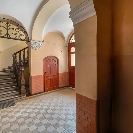 Elegant And Bright Plac Staszica Perfect For Remote Work By Renters Prestige * Breslavia