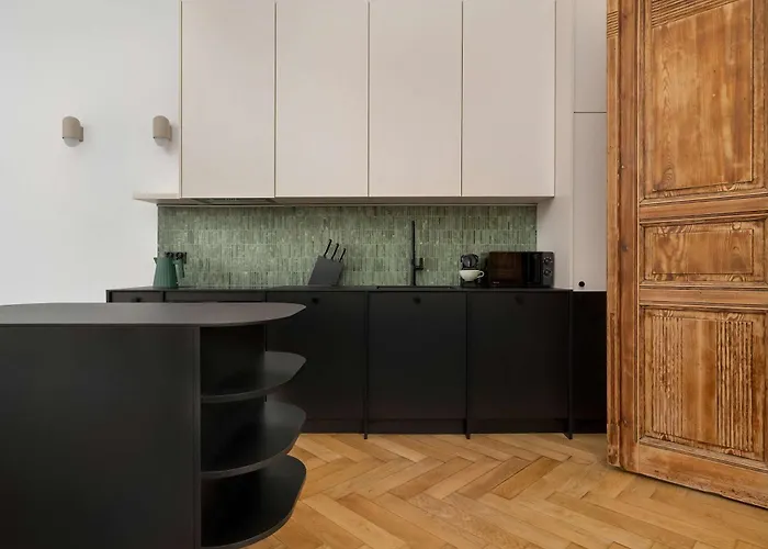 Elegant And Bright Plac Staszica Perfect For Remote Work By Renters Prestige