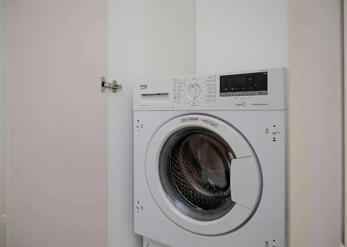 Elegant And Bright Plac Staszica Perfect For Remote Work By Renters Prestige